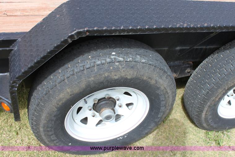 image for item A2825 2007 Load Max tandem axle goose neck trailer