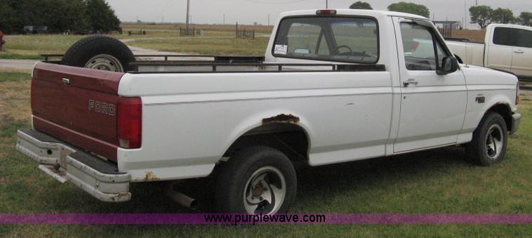 image for item A4367 1994 Ford F150 XL pickup truck