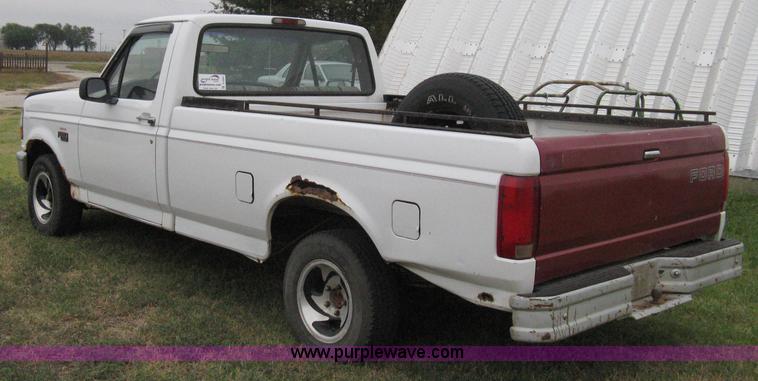 image for item A4367 1994 Ford F150 XL pickup truck