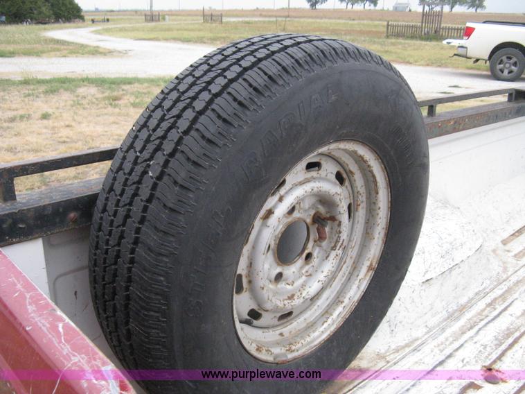 image for item A4367 1994 Ford F150 XL pickup truck