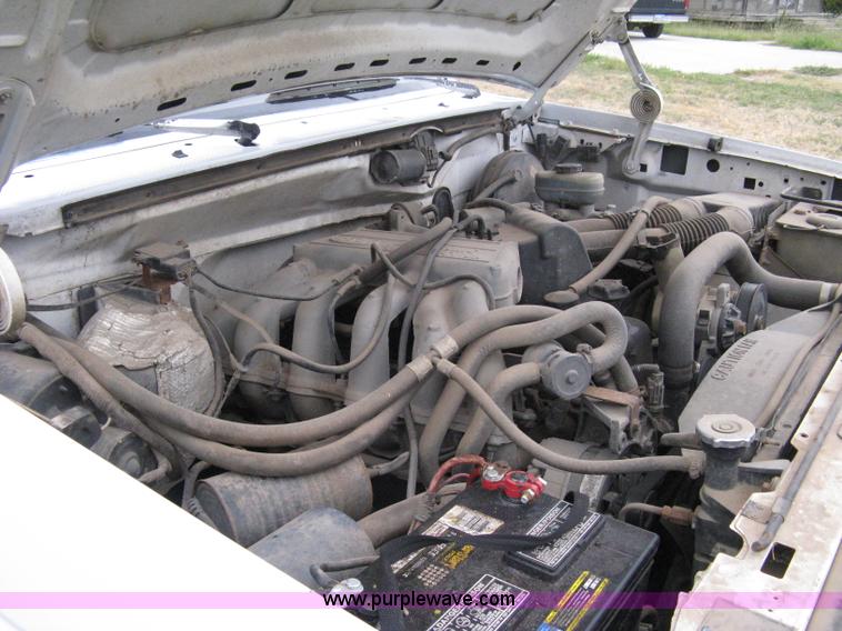 image for item A4367 1994 Ford F150 XL pickup truck