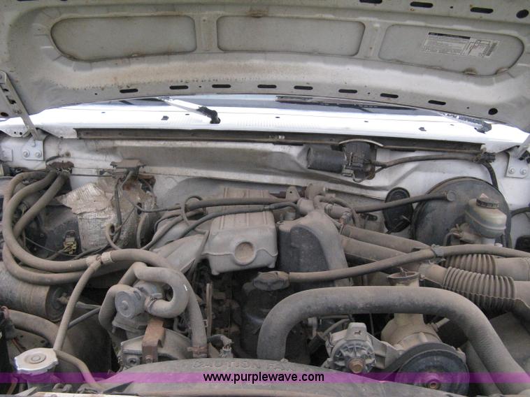 image for item A4367 1994 Ford F150 XL pickup truck