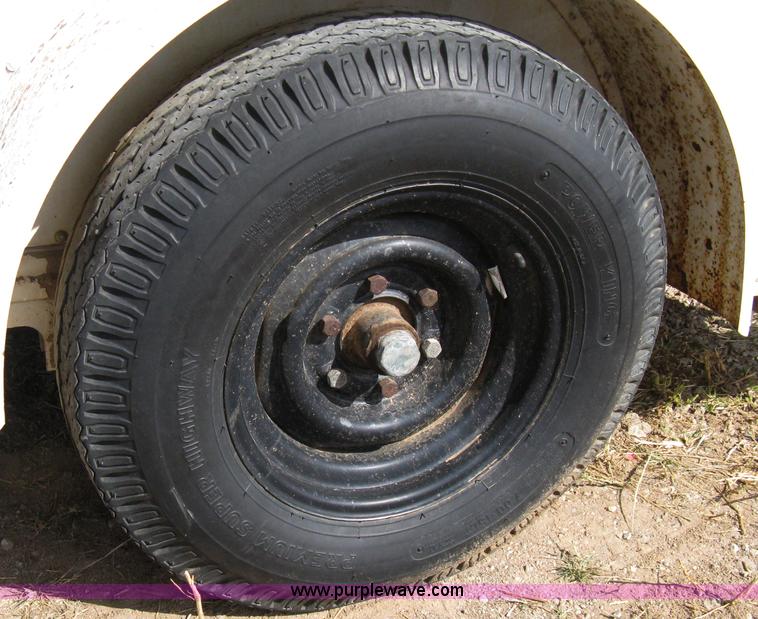 image for item A4372 1980 Fruehauf 8' cargo trailer