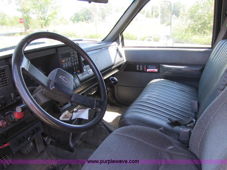 image for item A5029 1994 Chevrolet Kodiak rollback truck