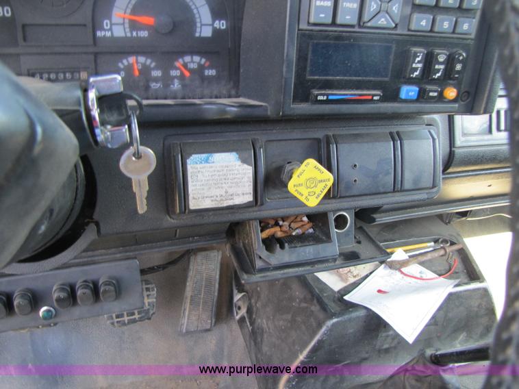 image for item A5029 1994 Chevrolet Kodiak rollback truck