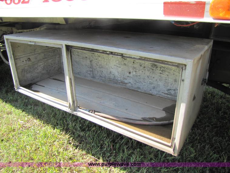 image for item A5029 1994 Chevrolet Kodiak rollback truck