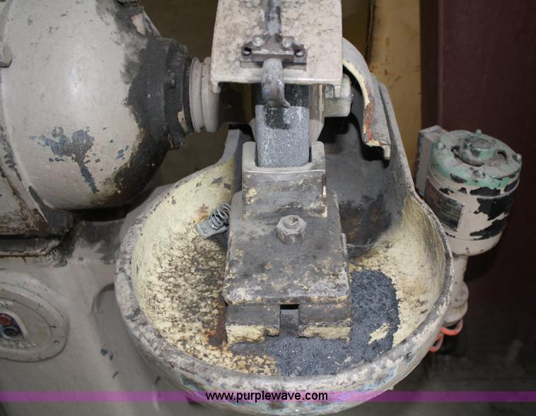 image for item B9253 Clark pedestal grinder