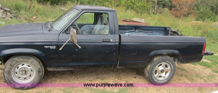 image for item C5008 1991 Ford Ranger XLT pickup truck