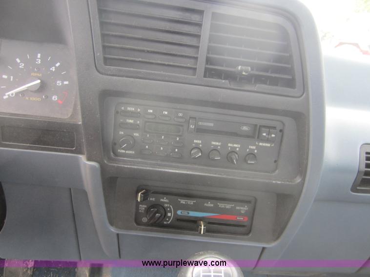image for item C5008 1991 Ford Ranger XLT pickup truck