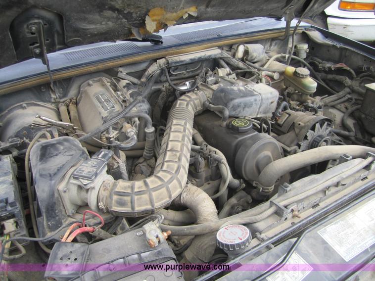 image for item C5008 1991 Ford Ranger XLT pickup truck