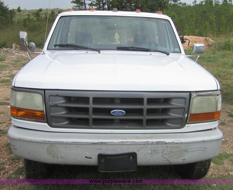 image for item C5009 1995 Ford F350 XL pickup truck