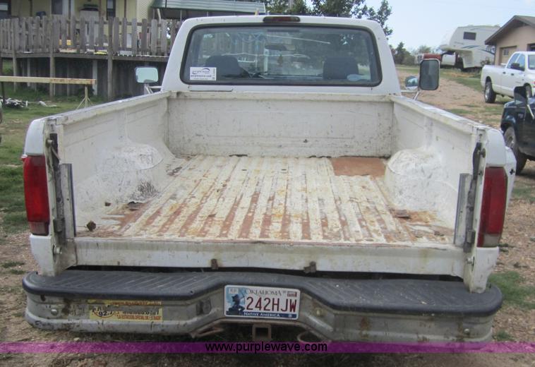 image for item C5009 1995 Ford F350 XL pickup truck