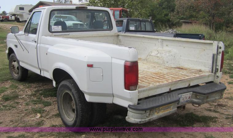 image for item C5009 1995 Ford F350 XL pickup truck