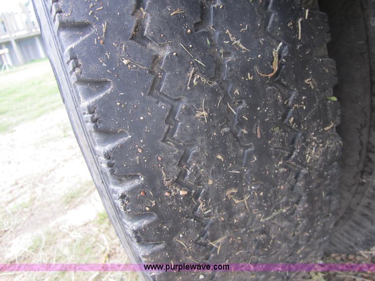 image for item C5009 1995 Ford F350 XL pickup truck