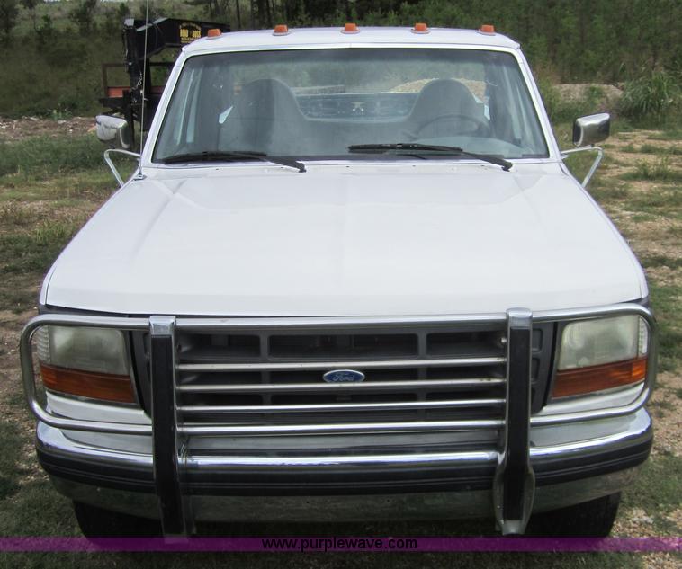image for item C5010 1995 Ford F250 XL pickup truck