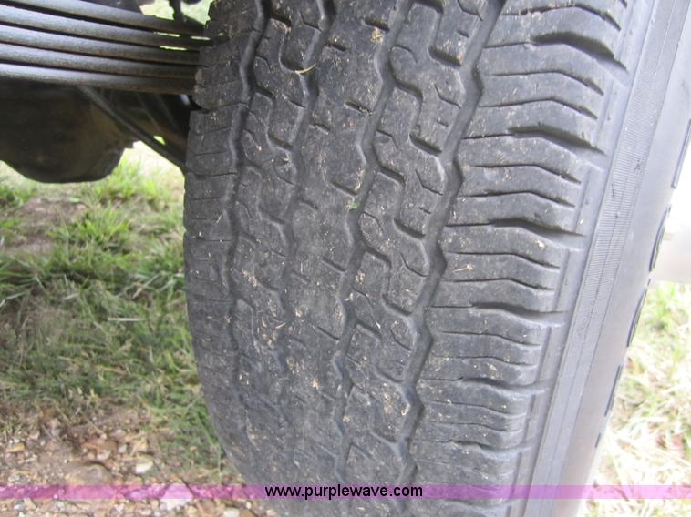 image for item C5010 1995 Ford F250 XL pickup truck