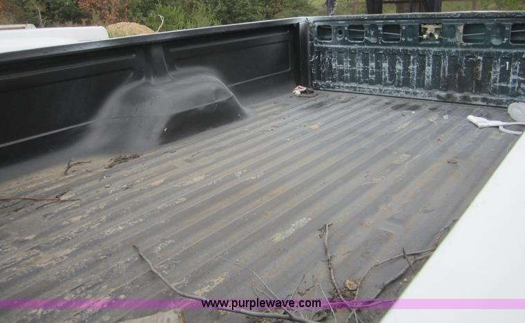 image for item C5010 1995 Ford F250 XL pickup truck