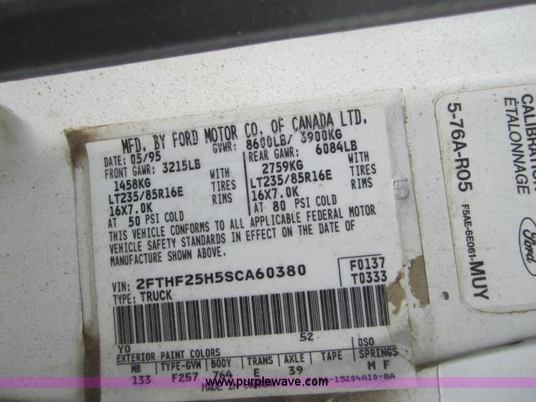 image for item C5010 1995 Ford F250 XL pickup truck