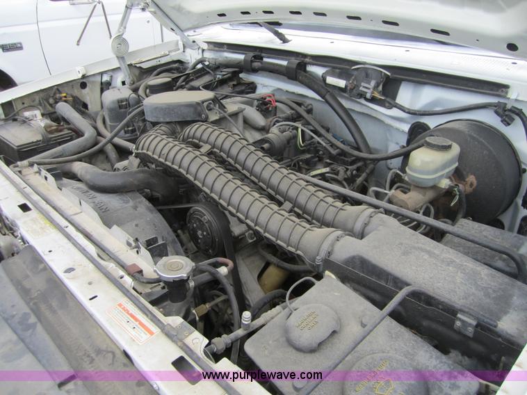 image for item C5010 1995 Ford F250 XL pickup truck