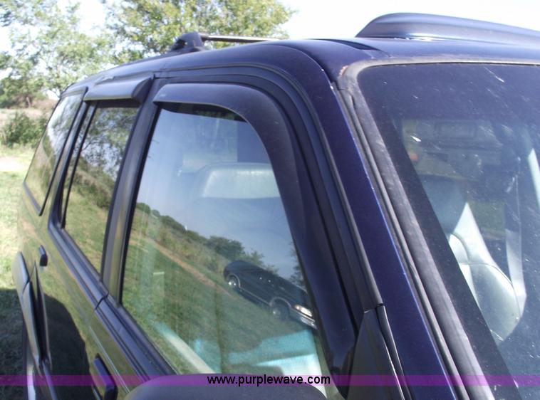 image for item C5529 1996 Ford Explorer XLT SUV