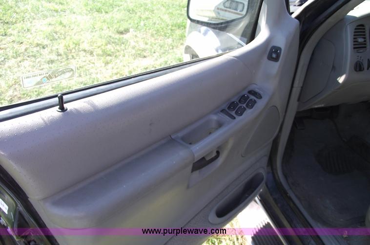 image for item C5529 1996 Ford Explorer XLT SUV