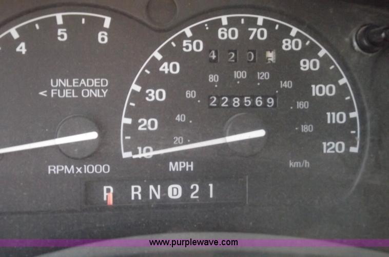 image for item C5529 1996 Ford Explorer XLT SUV