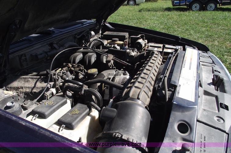 image for item C5529 1996 Ford Explorer XLT SUV