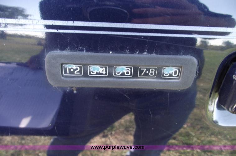 image for item C5529 1996 Ford Explorer XLT SUV