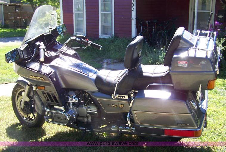 image for item C9392 1984 Honda Goldwing GL 1200 motorcycle