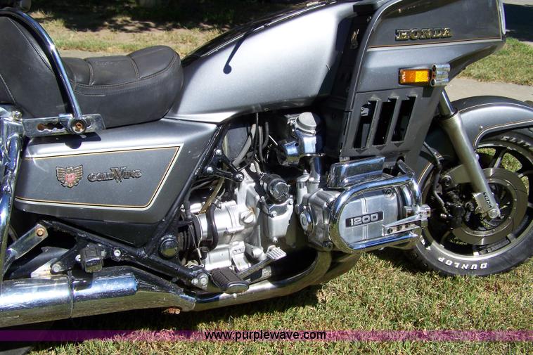 image for item C9392 1984 Honda Goldwing GL 1200 motorcycle