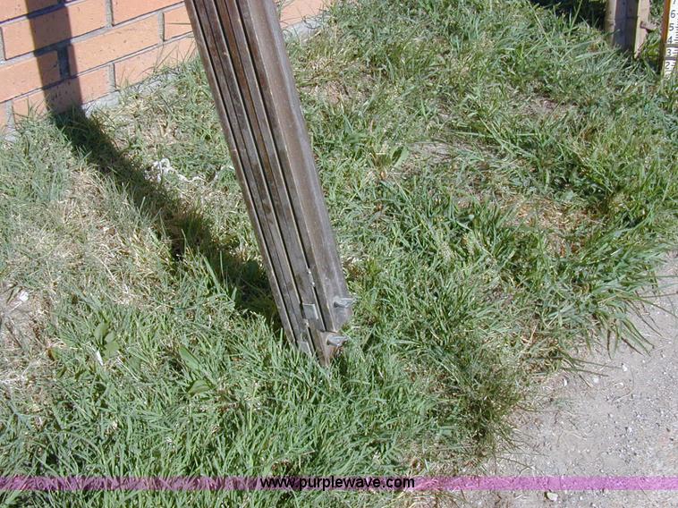 image for item A1277 14' level rod