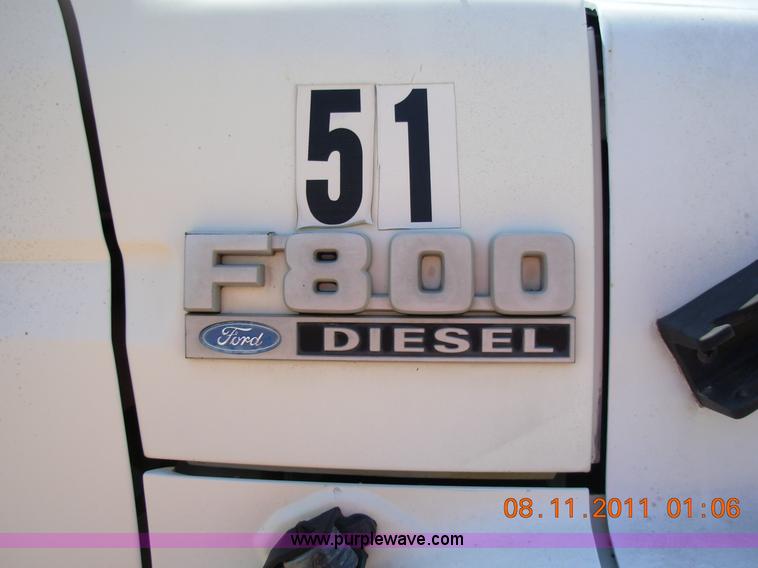 image for item A1300 1994 Ford F800 truck cab and chassis