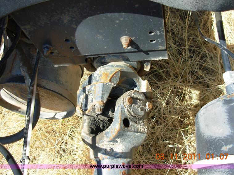 image for item A1300 1994 Ford F800 truck cab and chassis