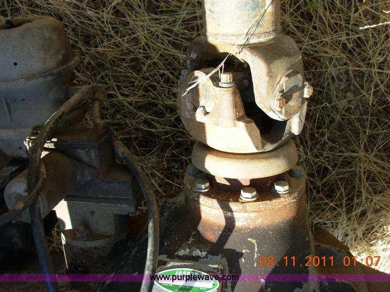 image for item A1300 1994 Ford F800 truck cab and chassis