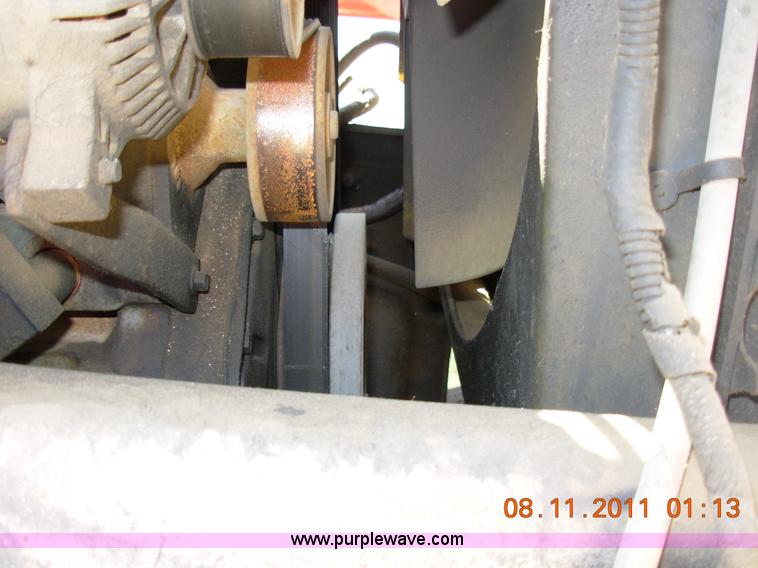 image for item A1300 1994 Ford F800 truck cab and chassis