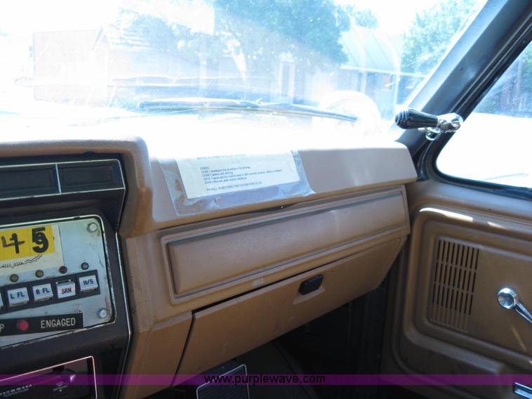 image for item A1328 1980 Ford F700 firetruck