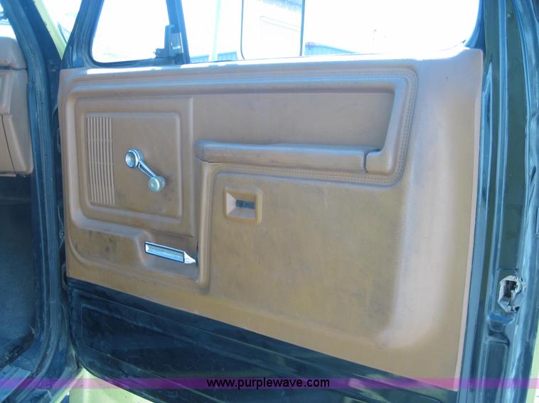 image for item A1328 1980 Ford F700 firetruck