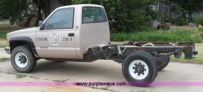 image for item A1337 1992 Chevrolet Cheyenne 2500 pickup truck