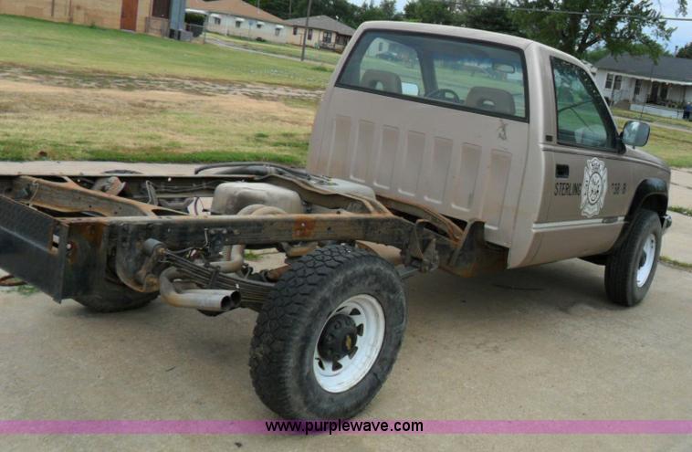 image for item A1337 1992 Chevrolet Cheyenne 2500 pickup truck