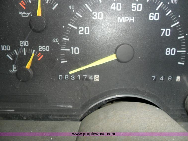 image for item A1337 1992 Chevrolet Cheyenne 2500 pickup truck