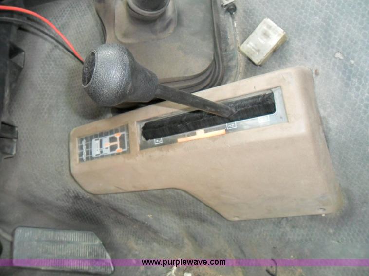 image for item A1337 1992 Chevrolet Cheyenne 2500 pickup truck