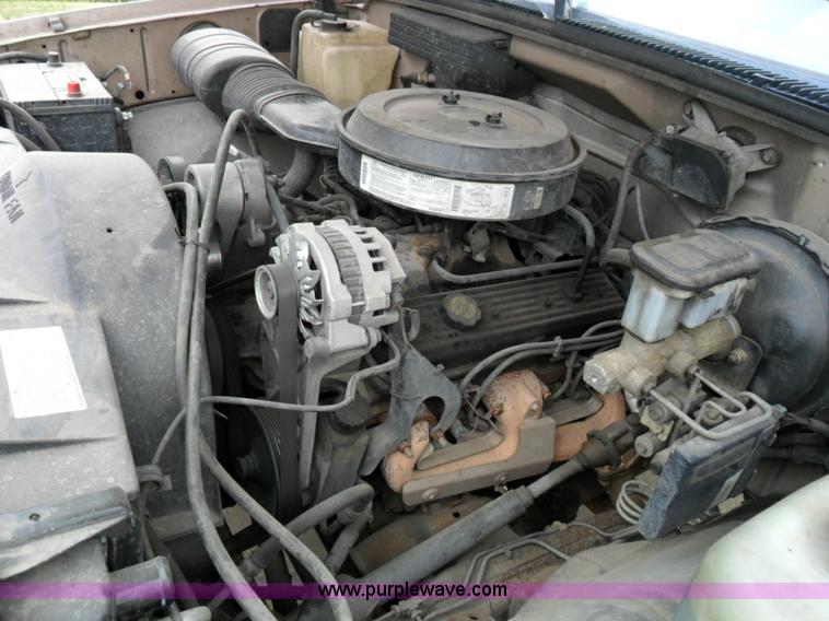 image for item A1337 1992 Chevrolet Cheyenne 2500 pickup truck