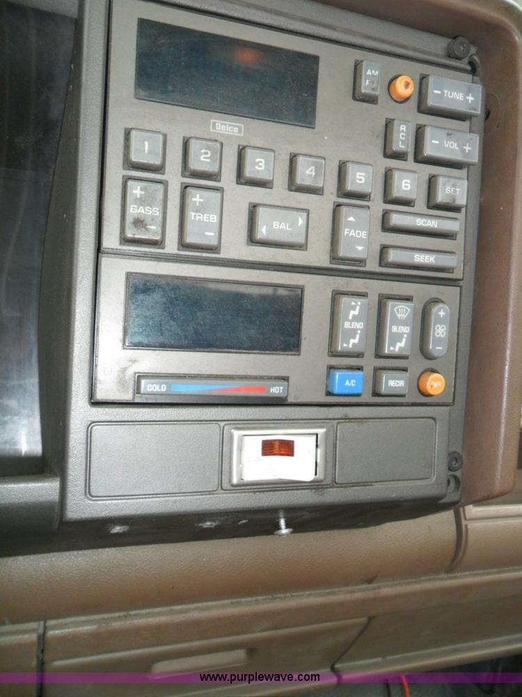 image for item A1337 1992 Chevrolet Cheyenne 2500 pickup truck