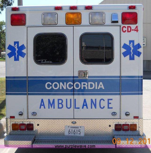 image for item A1349 1995 Ford E350 ambulance