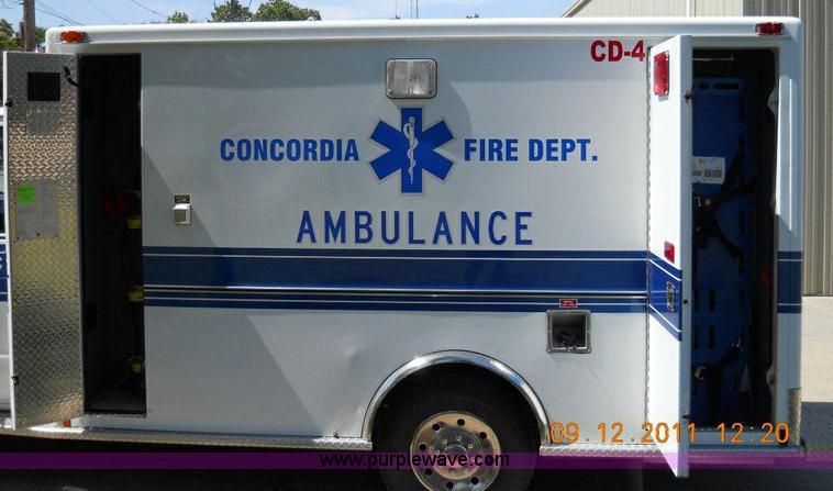 image for item A1349 1995 Ford E350 ambulance