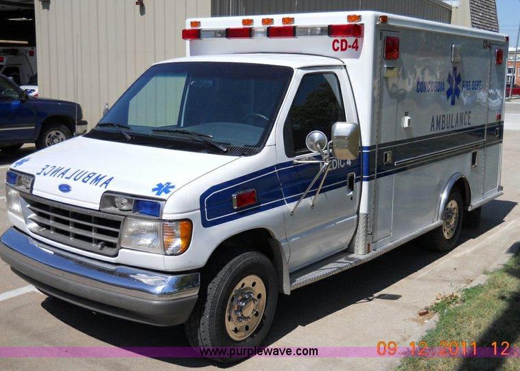 image for item A1349 1995 Ford E350 ambulance