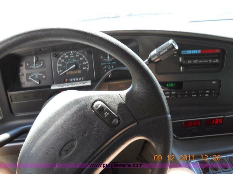 image for item A1349 1995 Ford E350 ambulance