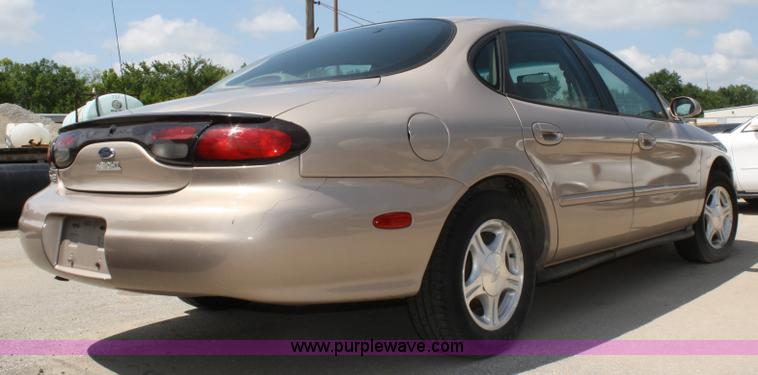image for item A2224 1999 Ford Taurus SE