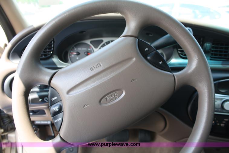 image for item A2224 1999 Ford Taurus SE