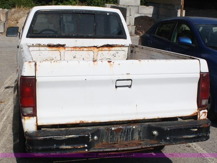 image for item A2284 1988 Chevrolet S10 pickup truck